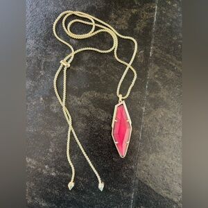 Kendra Scott necklace